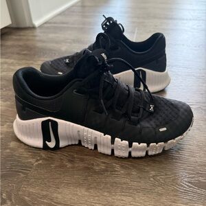 Nike Metcon Black and Gray Trainers